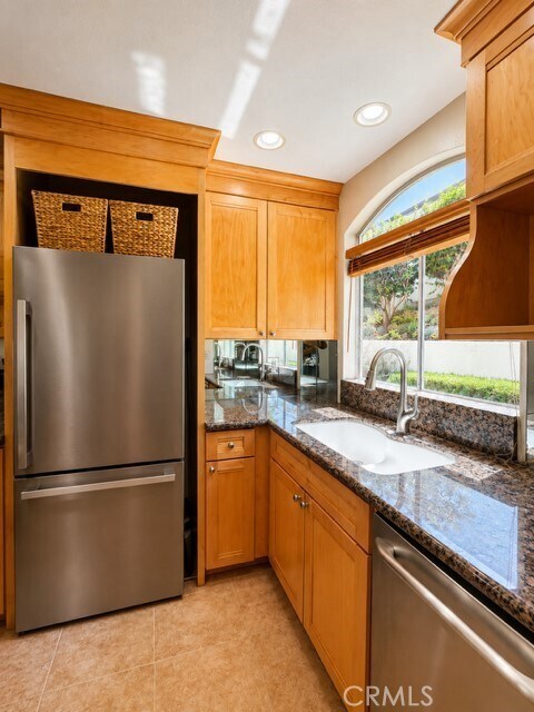 Building Photo - 30902 Club House Dr