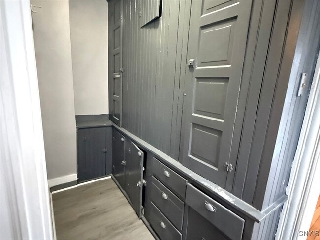 Building Photo - 367 Furman St