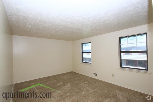 Bedroom - Cedar Hill Townhouses