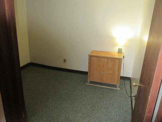 Office (no sleeping room - 3703 5th Ave