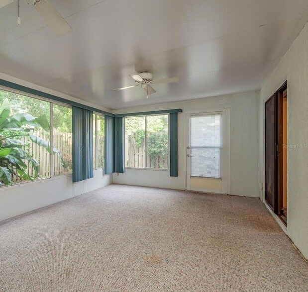 Building Photo - 10918 Freemont Dr