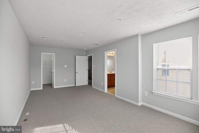 Building Photo - 9875 Decatur Rd