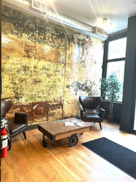 Lobby - 1432 Race St