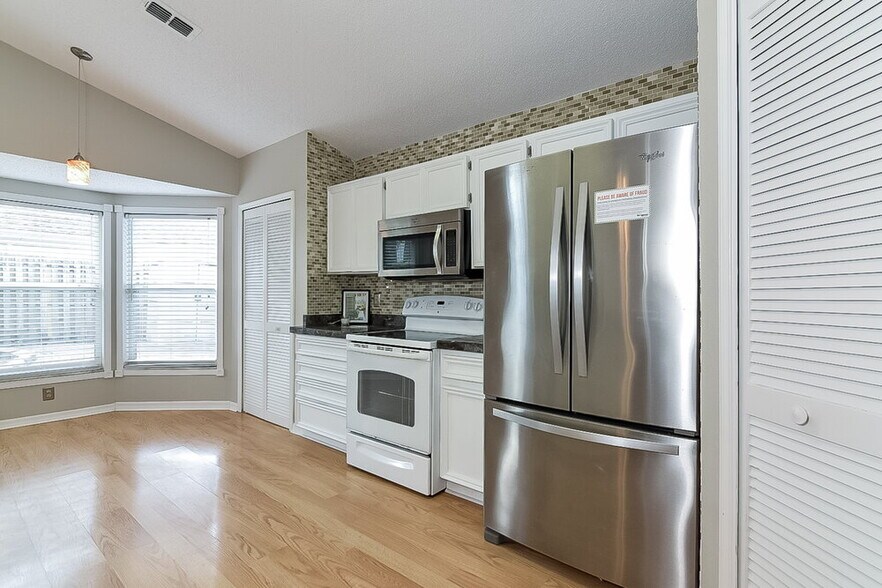 Building Photo - 4007 Fontana Pl