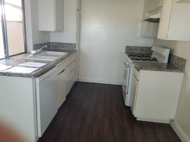 Building Photo - 4507 Spencer St