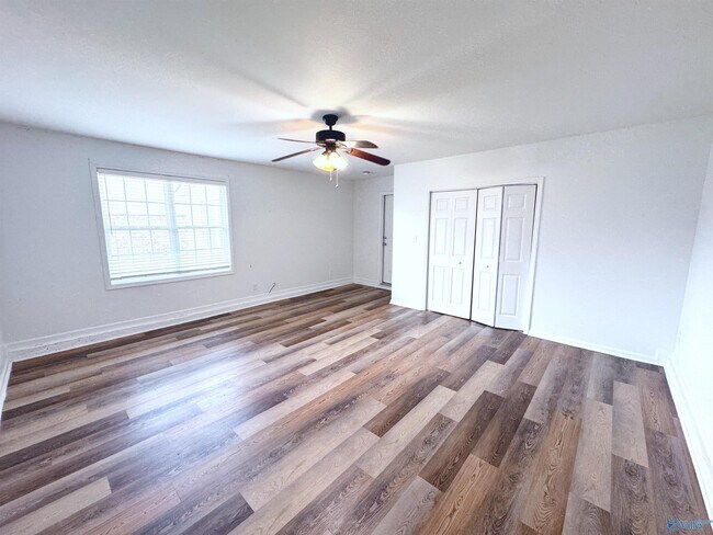 Building Photo - 202 Sagebrook Dr