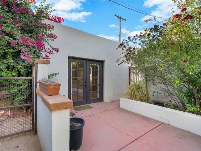 Building Photo - Charming Mission Style Home with Guest House & One Block from Arizona Inn