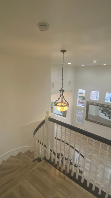 Building Photo - 57 Bella Donaci