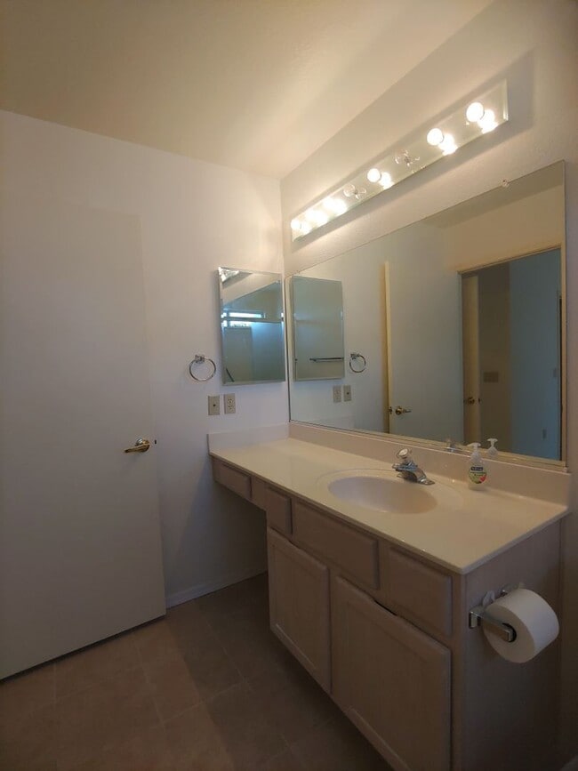 Building Photo - 3117 Birch Grove Ct