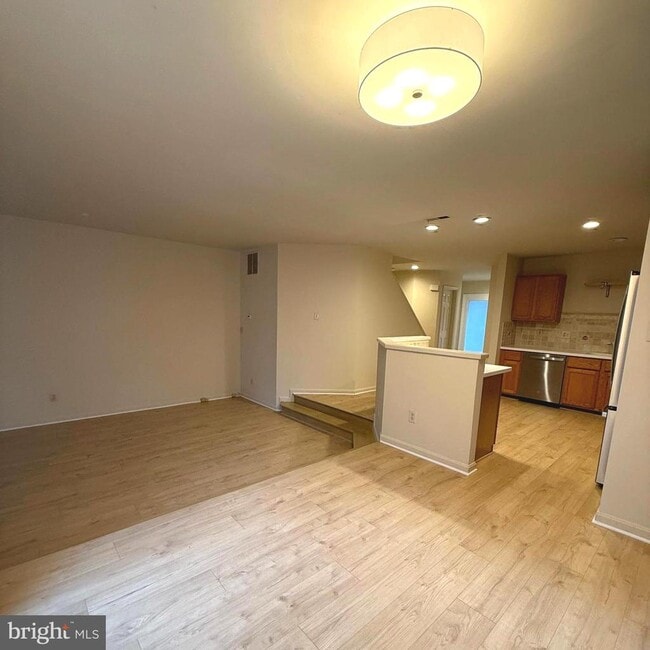 Building Photo - 13120 Misty Glen Ln