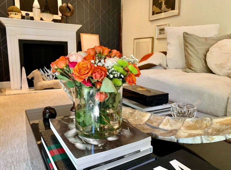 Building Photo - 6708 Hillpark Dr