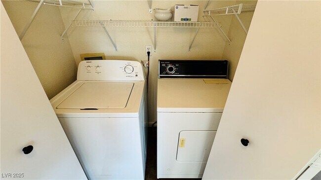 Building Photo - 4810 Grey Wolf Ln