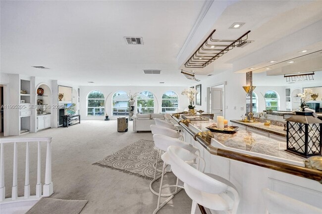 Building Photo - 2889 NE 35th St