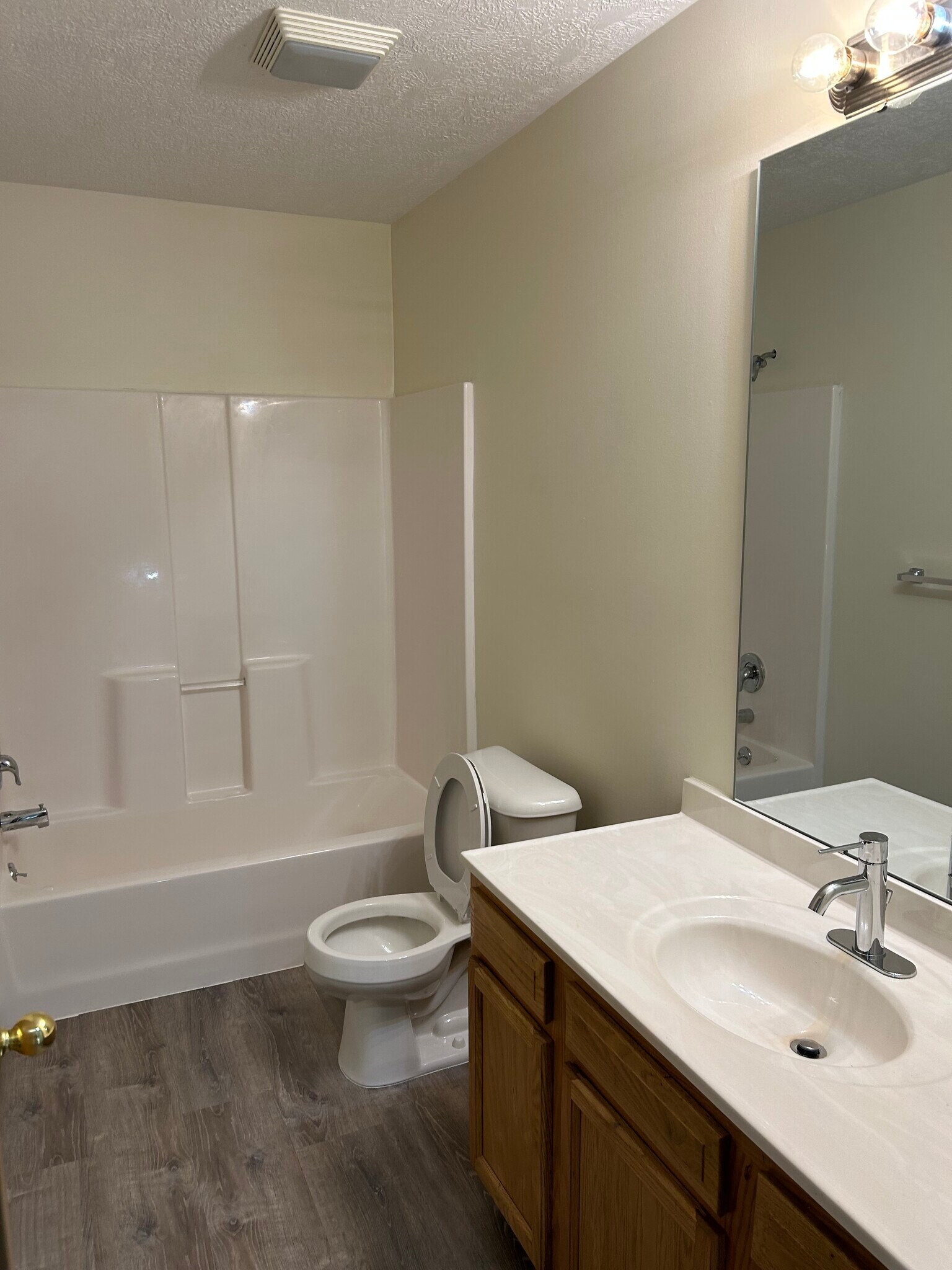 Building Photo - 1402 Benbrandon Ct