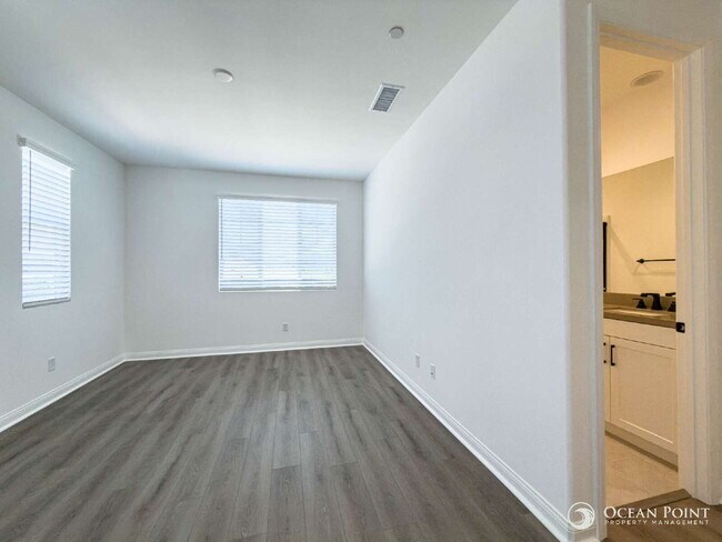 Building Photo - Newly Built 5 Bedroom Home for Rent in Fillmore!