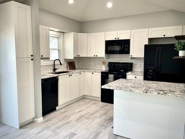 Building Photo - 7507 S 147th St