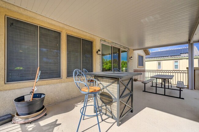 Building Photo - 4 Bedroom With a Pool in North Las Vegas- ...