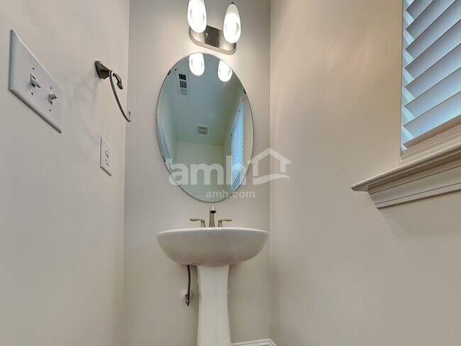 Building Photo - 3204 Brierhill Rd