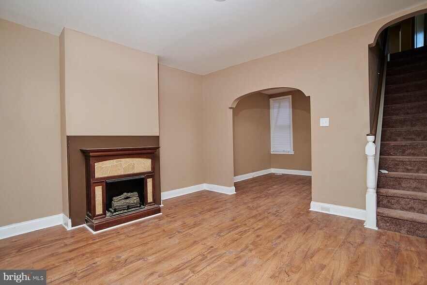 Building Photo - 6123 Upland St