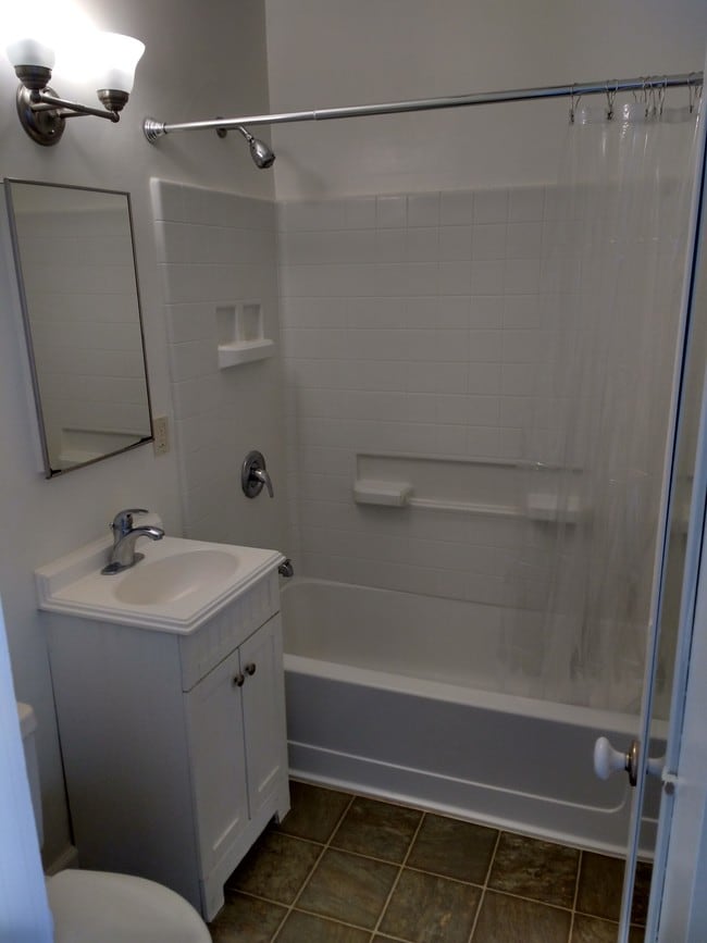 Bathroom - 1315 IDAHO AVE