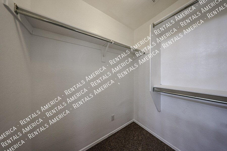 Building Photo - 36322 W Alhambra St