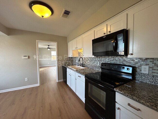 Building Photo - 5929 Gayle Dr