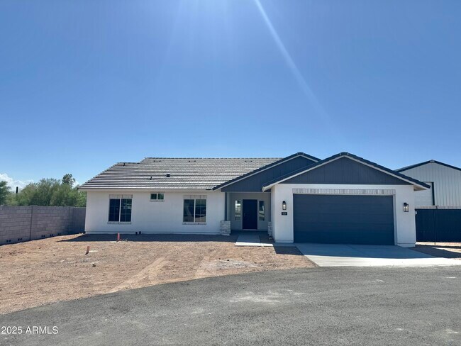 Building Photo - 926 N 97th Way