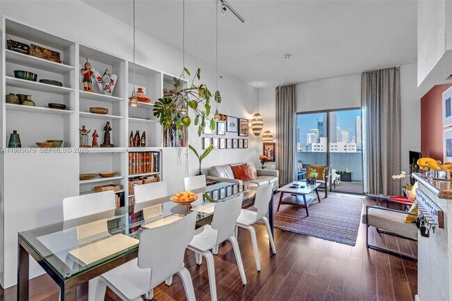 Building Photo - 36 NW 6th Ave