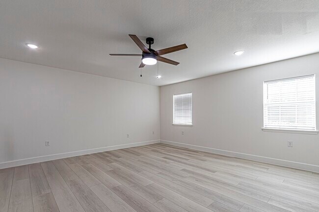 Building Photo - 118 Milliken Dr