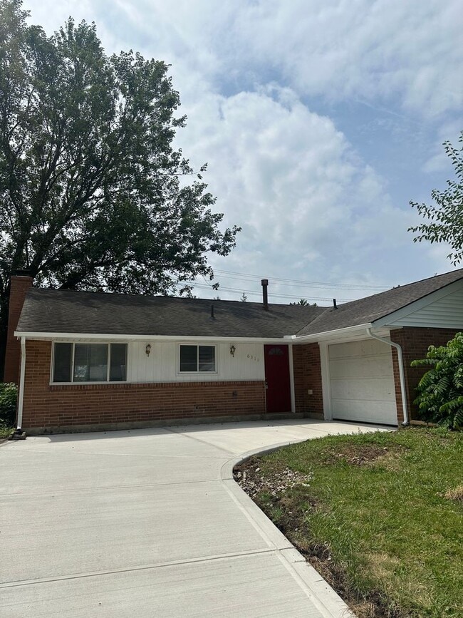 Primary Photo - 4 Bed 2 Bath Home Available in Reynoldsburg!