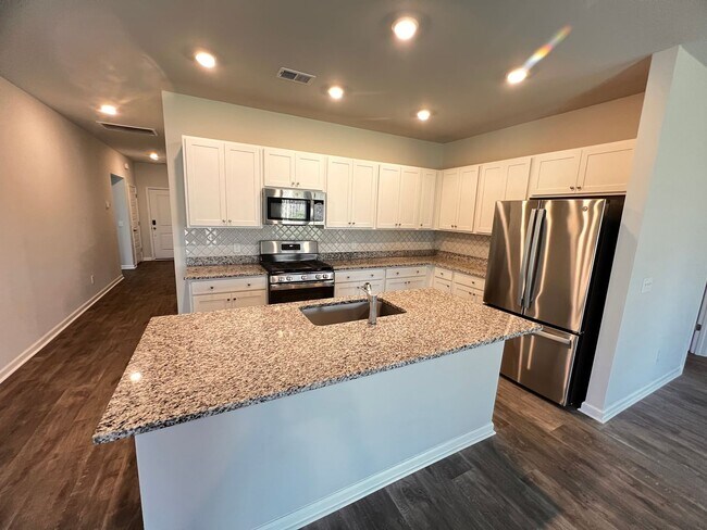 Building Photo - Welcome To The Preserves At Hiltonhead Lakes