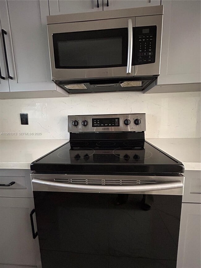 Building Photo - 5214 W 24th Way