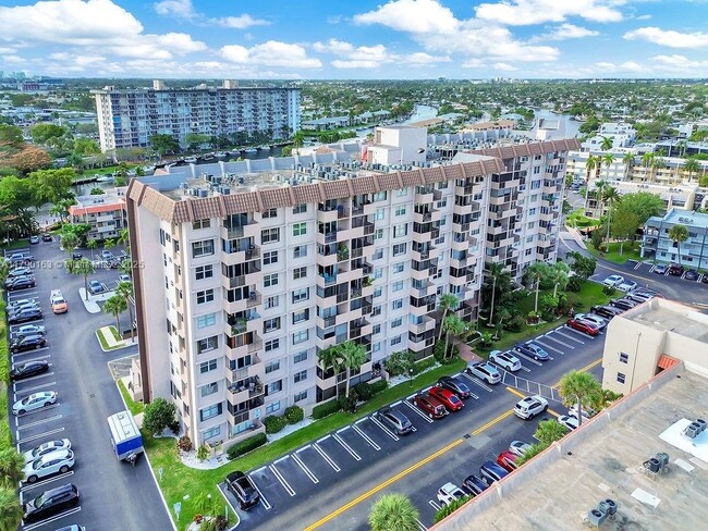 Building Photo - 777 S Federal Hwy
