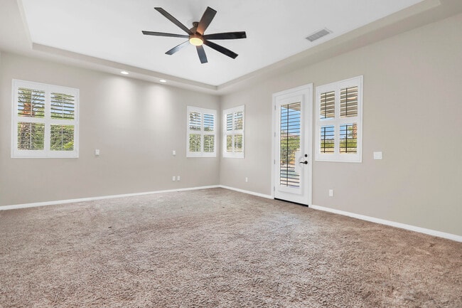 Building Photo - 112 Tesori Dr
