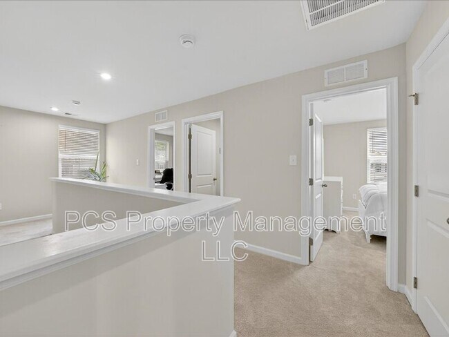 Building Photo - 4905 Gerald Dr