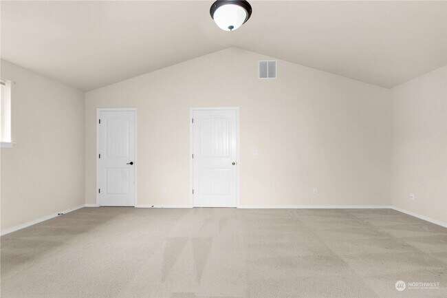 Building Photo - Listed For Rent