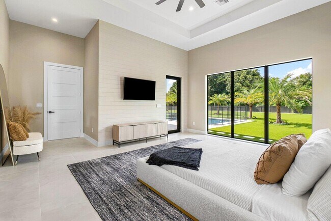 Building Photo - 221 Milestone Way