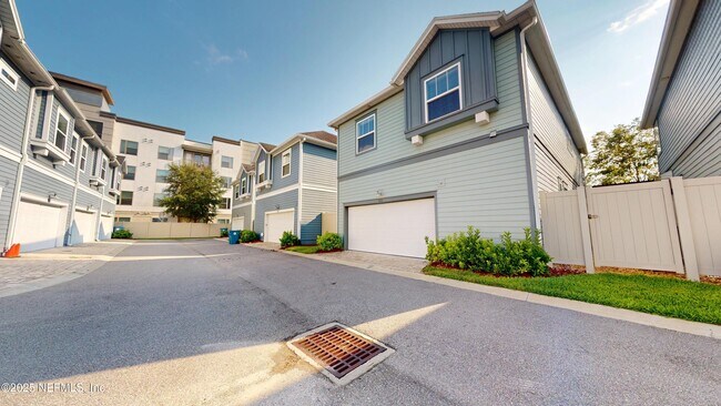 Primary Photo - 7430 Beach Walk Place