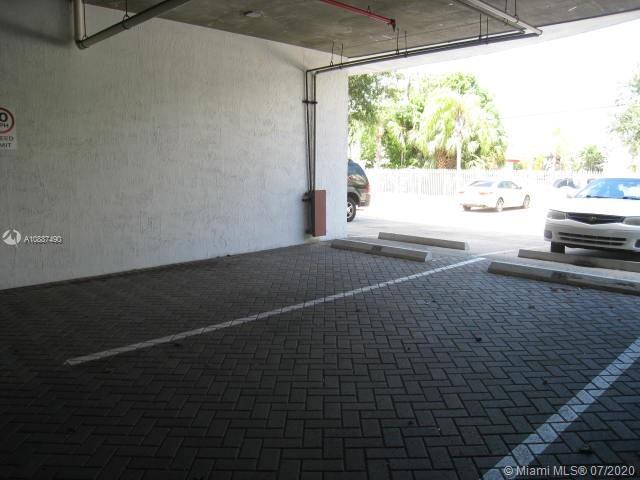 Building Photo - 1555 N Treasure Dr