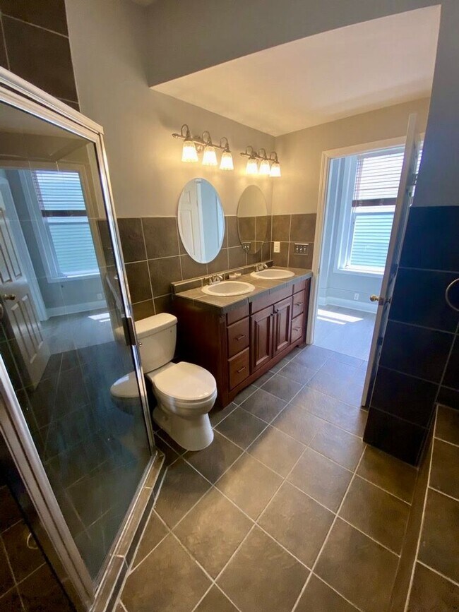 Building Photo - 6 Bed/2.5 Bath Mins. From UC $750/pp ($4,5...