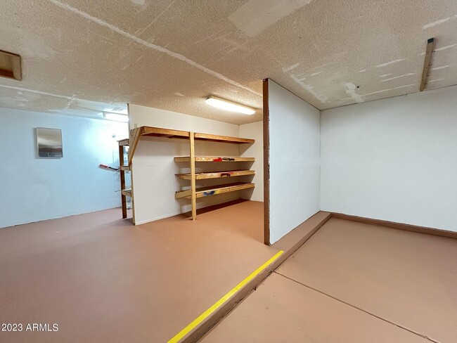Building Photo - 613 W Westcott Dr