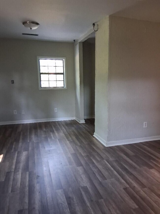 Building Photo - 1116 Potter Ave