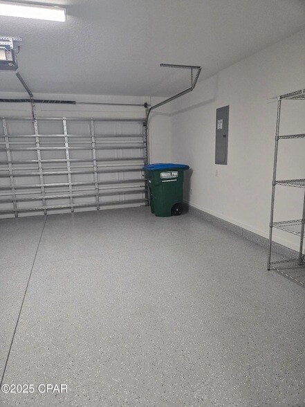 Building Photo - 8958 Parrot Pl