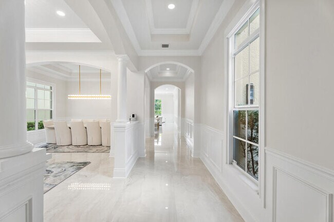 Building Photo - 112 Tulip Tree Ct