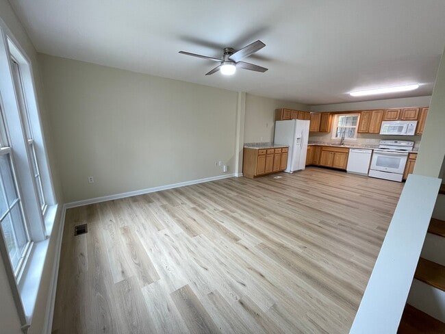Building Photo - Incredible, newly renovated 3 br 3.5 ba Ca...