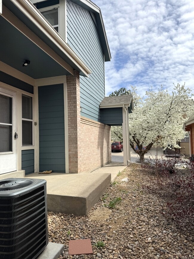 Building Photo - 9362 W Coal Mine Ave