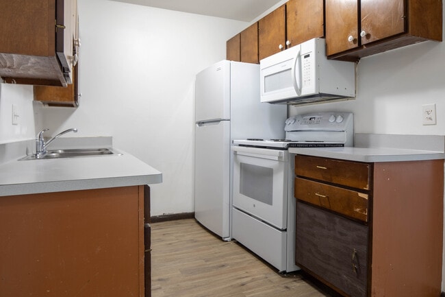 2505-05 Monterey Kitchen - PMM