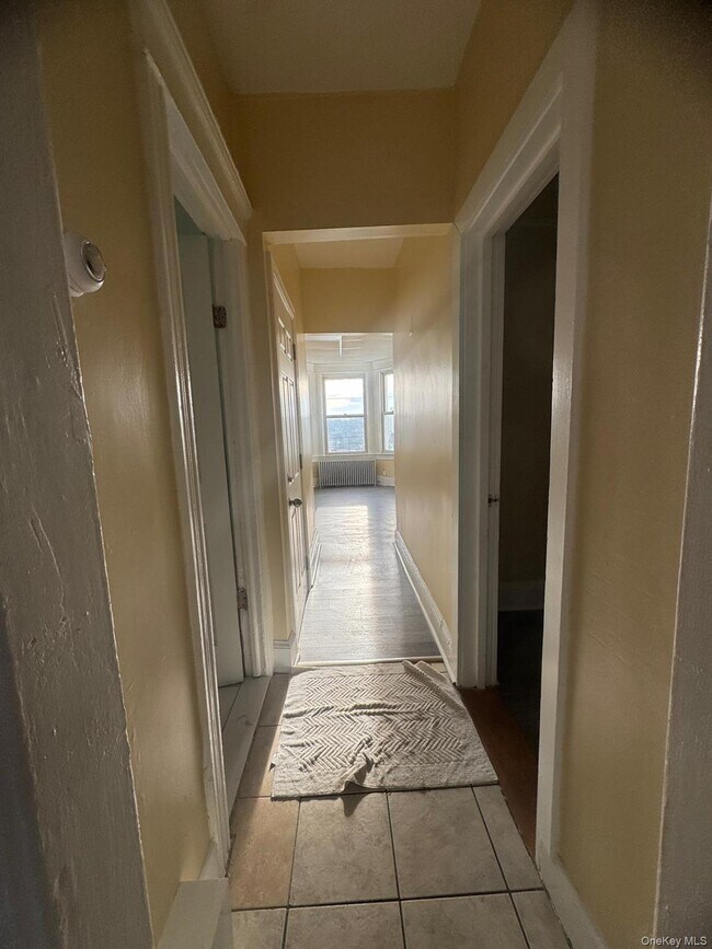 Building Photo - 141 Voss Ave