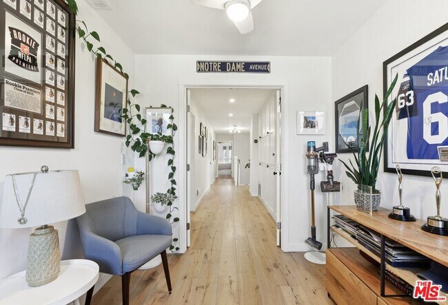 Building Photo - 665 Washington Blvd