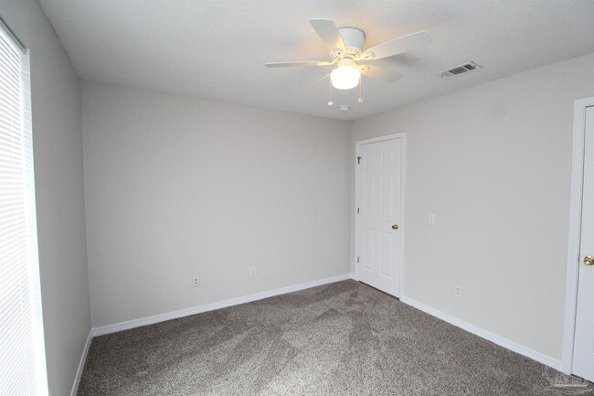 Building Photo - 3004 Myrshine Dr